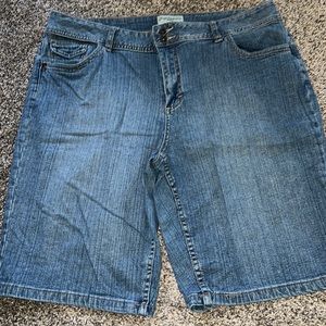 Sz 16W Bermuda Shorts